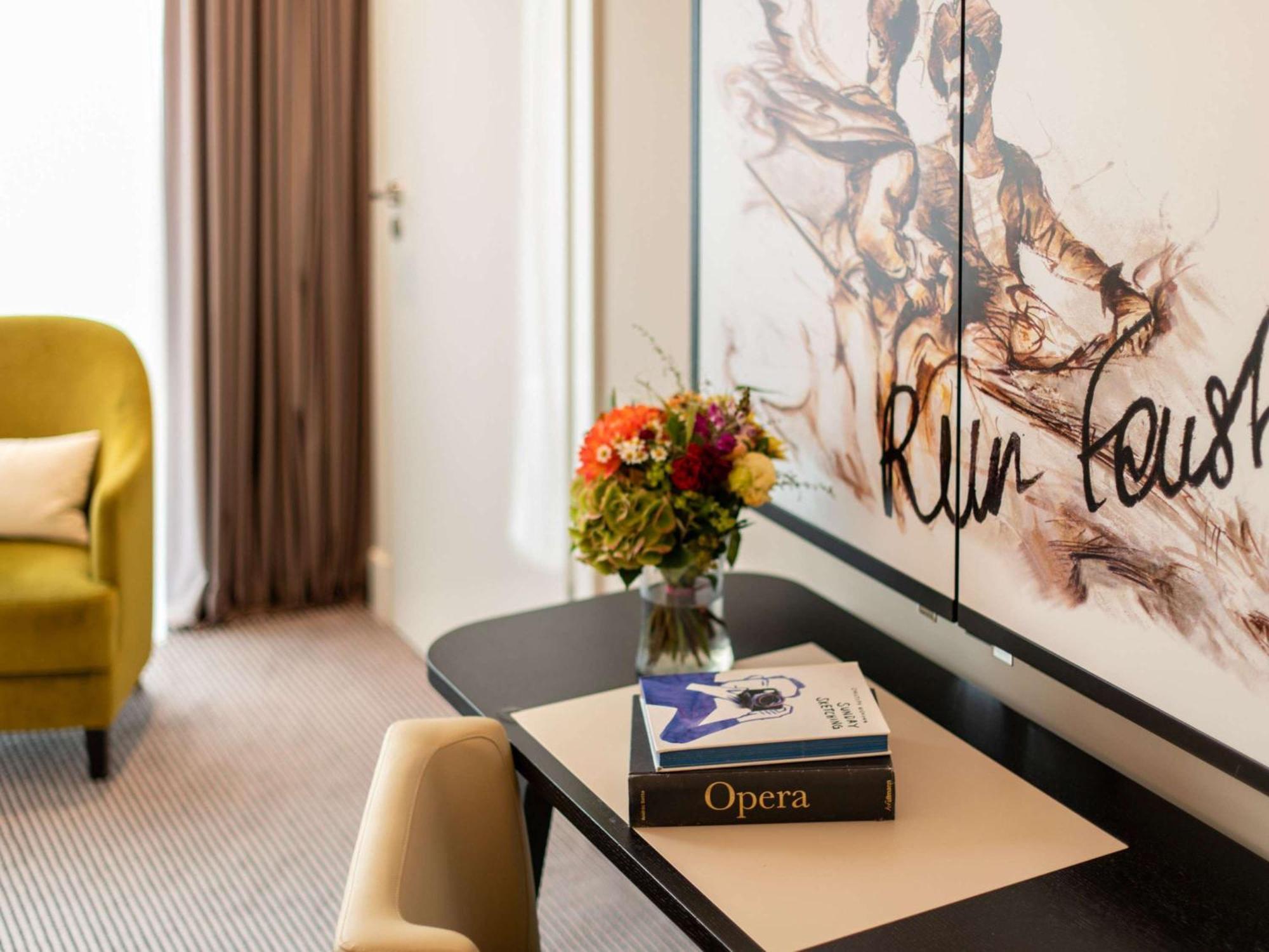 فندق سوفيتل فرانكفورت أوبرا المظهر الخارجي الصورة A room at the Hotel de l'Europe